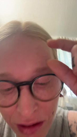 Sarah (@four_eyed_yeti)’s videos with som original - Keys Lights