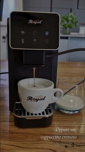 Macchina multifunzione Royal Caffè - Design compatto, tecnologia avanzata, gusto da bar.