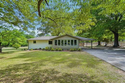 1679 Seayes Rd SW, Mableton, GA 30126 - MLS 7758754 - Coldwell Banker