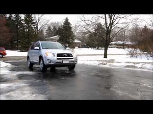 Toyota Rav4 V6 Hill Climb on Ice (Michelin X-Ice Xi3)