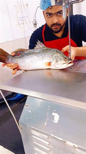 white river Vatki koral fish cutting skills amazing video #viral #shorts #youtubeshorts #viralvideo