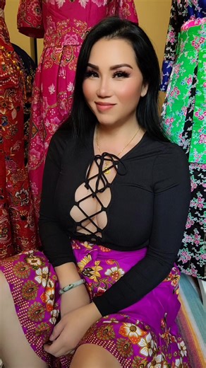 29K views · 153 reactions | Ladies, is she speaking the truth? Credit video to Jaelynn Pk Xiong | Hmong Talk | Facebook