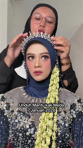 📩 Mau booking makeup? chat tim Attamahera yaa: 📲 085 654 899 999 (klik link di bio untuk fast response) #muawedding #muapengantin #muakediri #fyp