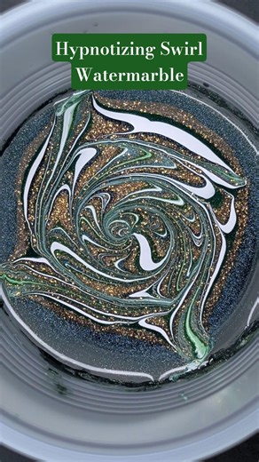🍀 Hypnotizing Swirl Watermarble 🌀 #nails #nailart #holotaco #watermarblenailart #fyp #satisfying