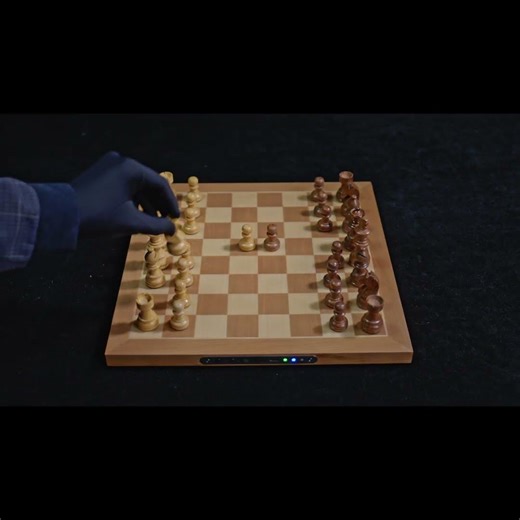 Real Wood, Real Moves, Real-Time Sync #chess #chessnut #chessgame #chessnutairplus #unboxing
