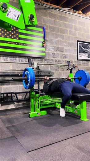 Bench press 325 #fitness #powerlifting #bodybuilding