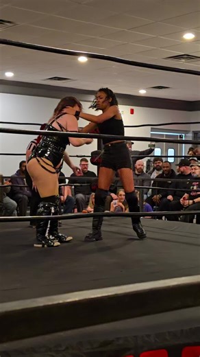 Women's Wrestling Tournament: Taylor Brooks vs Riley Krowe