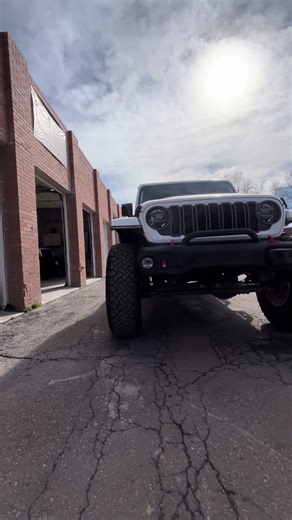 RGEE (@rgeeautobody)’s videos with original sound - 1989s’music