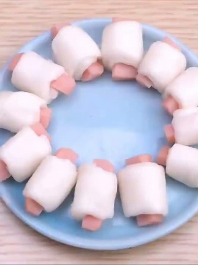 Delicious Miniature Sausage Bread and gravy #miniature #realisticminifood #viral #shorts #short