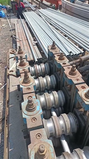 Round Pipe Convert Into Oval Pipe - Good tools and machinery make work easy