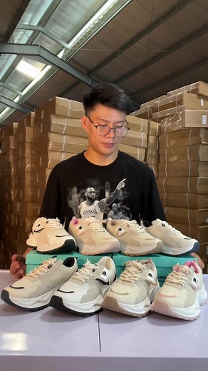 Eto nga pala ang sapatos na pasok na pasok sainyong mga budget,at pede ninyo ring ipang jogging at pamorma nadin, at siguradong hindi kayo magsisi sa pag bili nito