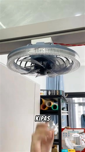 LAMPU KIPAS LED 2 IN 1, SEJUK DAN TERANG! 🔥 Lampu Kipas LED REMOTE CONTROL ✅ 3 mode cahaya putih, hangat, terang ✅ Bisa Atur kecerahan sesuka hati ✅ Bisa Atur kecepatan kipas ✅ Timer mati otomatis 1–4 jam ✅ Mode malam & suhu warna bisa disesuaikan ✨ Satu alat, segudang fungsi. Langsung pasang, langsung adem & terang! | TOKO ABADI