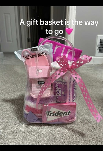 A gift basket hates to see me coming 😂 @Dollar Tree has everything affordable you need too! #affordablegifts #giftbasketideas #pinkaesthetic