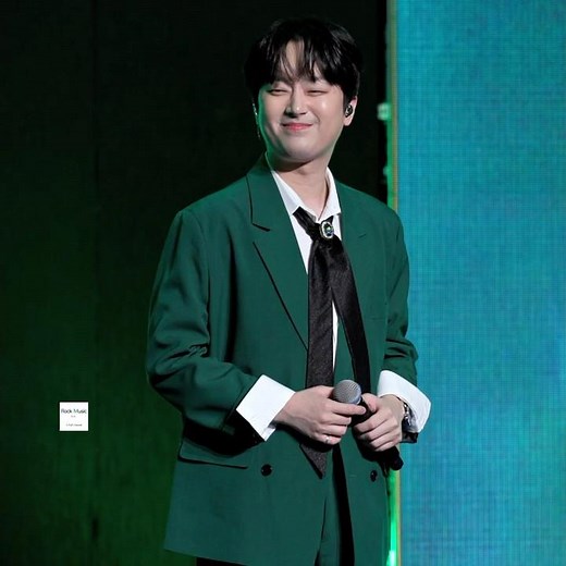 참 잘생긴 이찬원 45도 각도에서 보는 '첫사랑' 노래 너무 좋다 | 무안연꽃축제