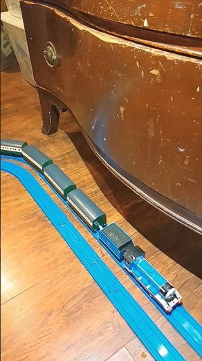 Gordon pulling the Express #thomasandfriends #youtube #shorts #gordonthebigengine #plarail #train