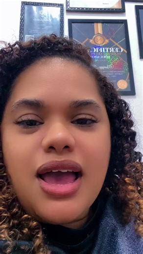 Os vídeos de Monique Kelly (@educadoramoniquekelly) com som original - Melhores MPB