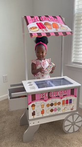 Money please?!? 😂🍦😂Drop your $cashtag below for your chance to win BTC! Paid for #CashApp bit.ly/CashTikTok | Camille Louis Family