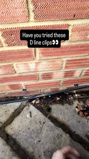 Luke Freeman on Instagram: "Used these clips before? 👀 Honestly unreal — quick, clean and easy to use. @dlinetrade Takes standard 5.5mm plugs (or bigger if you need). Works on loads of cable sizes, plus they do a version for 20/25mm conduit. Available in black, white or galv for that proper clean finish. Give them a try 👀 #electrician #sparky #sparkytools #electriciansoftiktok #uksparks #electricaltools #cablemanagement #tooltok #tradesman #tidywork #firstfix #secondfix #conduit #cableclips #e