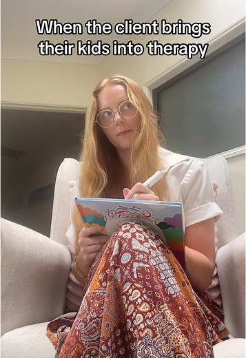 Analyse analyse analyse…. #paychology #therapytiktok #traumatok #therapist #psychologist #therapy #trauma #viral #therapistsontiktok #psychologistsoftiktok