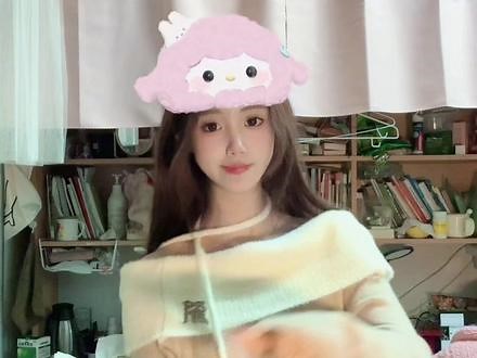 公主们刷活跃度真的有用吗#女大学生 #甜妹 #扭一扭 #sweetestpie #dance