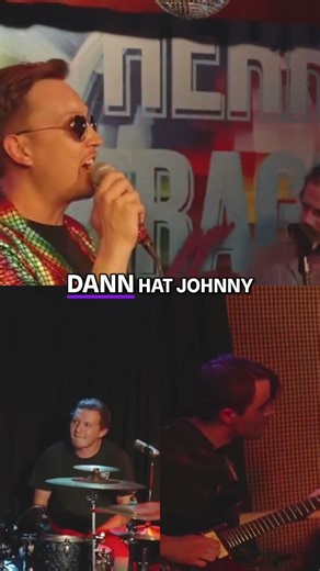 Musiker singen über Johnny und das Leben #shorts
