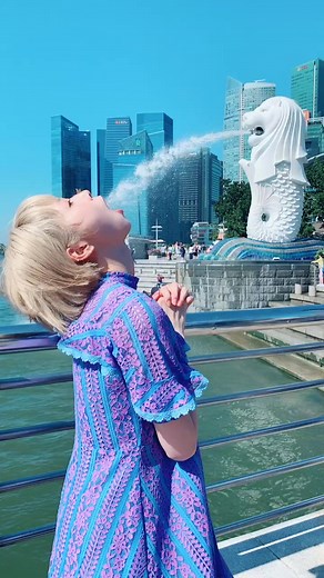 なんと今ね、シンガポールに来たねん😳ところで、シンガポールって何が有名なんやろ？笑 知識ないまま来てもうた🤔知ってる人おるー？
