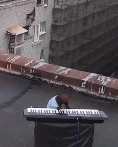 DJ Daschund IN THE MIX 😂🎹🎧🎶 | The Memories from Wigan Pier