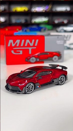 Mini GT Bugatti Divo Red Metallic 🔥 1:64 Hypercar Review
