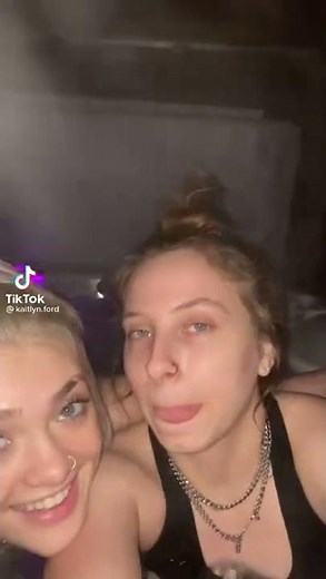 【TikTok】外人 ディープキス