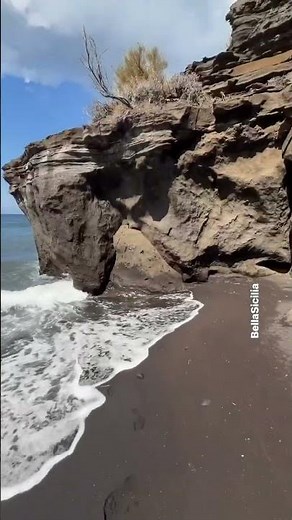 Spiaggia Punta dell'Asino di Vulcano #eolie #sicily #isola #bellasicilia