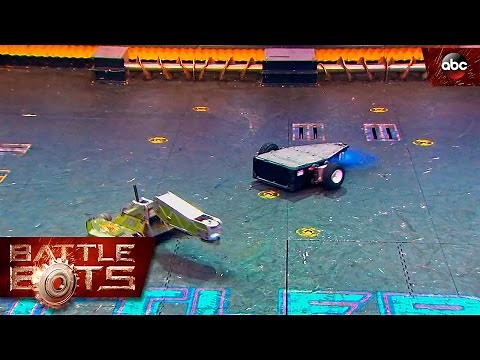 Bombshell vs. Tombstone - BattleBots