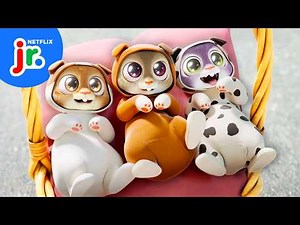 Squirrels Need a Babysitter! 🍼🐿️ Dog Days Out | Netflix Jr