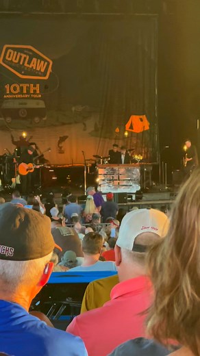 Bob Dylan plays All Along The Watchtower just before Willie at the Outlaw Festival Saturday night in Cincinnati | Tom Perley