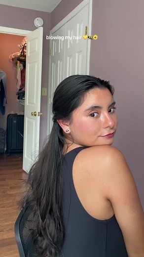 Volume Boosting with Drybar Southern Belle Hair Tool