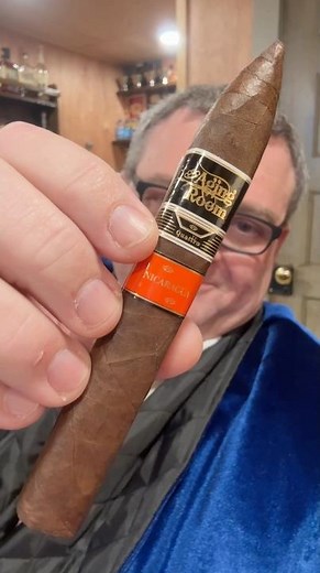Aging Room Quattro Nicaragua Maestro Review | Bold & Complex Nicaraguan Smoke #shorts