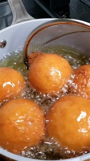 Recipe: https://cookingwithclaudy.com/crunchy-nigerian-buns/ NIGERIAN BUNS | Cooking With Claudy