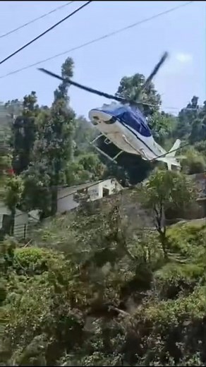 kedarnath helicopter crash landing video #kedarnathyatra2025 #kedarnath #kedarnathdham #kedarnathtemple #kedarnathnews | MGN Haryana Live News