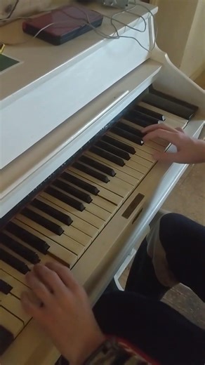 Trying to play on my "Eigth sticky keys" organ. (I lost the battle) How to fix that thing?