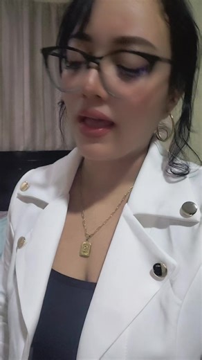 ¿Quieres ver nuestra ropa en vivo? 🎥✨ ¡Ayúdanos a llegar a los 1,000 seguidores para activar el LIVE! Dale al ' ' y apoya este emprendimiento. 💪🛒