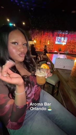 We kicked off our Orlando trip at Aroma bar! Such a great experience honestly 🧡