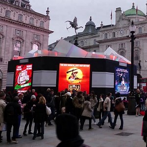 [Hot Item] Nación Kinglight pantallas LED SMD1921 pantalla LED de alquiler exterior P3.91 pantalla de fondo LED para solución de eventos