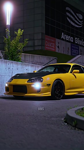 Yellow Toyota Supra: Vibrant Car Edit in 4K Quality