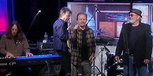Delbert McClinton and Glen Clark perform ‘Oughta Know’