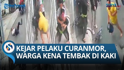 SURYA.co.id - Tribun Network on Instagram: "CCTV Aksi Kejar-kejaran Curanmor di Palmerah Berakhir Tragis, Warga Jadi Korban Tembakan Senjata Api Download aplikasi berita TribunX di Play Store atau App Store untuk dapatkan pengalaman baru Editor Video: Erricson Bernedy S SURYA.CO.ID - Pencurian kendaraan bermotor (curanmor) di kawasan Kota Bambu Selatan, Palmerah, Jakarta Barat, berujung penembakan terhadap seorang warga yang berusaha menggagalkan aksi para pelaku.Kapolsek Palmerah Kompol Gomos S