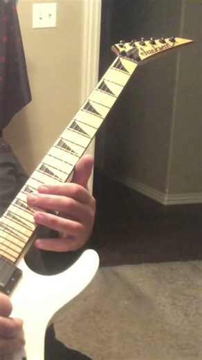 4 string arpeggios E/B/G/D great introduction to beginners