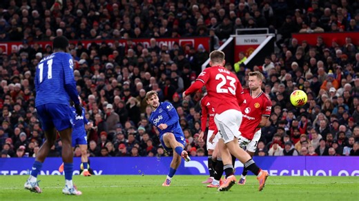 Manchester United 0-1 Everton: 10-man Toffees overcome silly red card to end Red Devils run