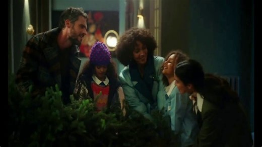 Pandora TV Spot, 'Make Their Holiday Unforgettable: Save 20% on Gift Sets' Song by Elizabeth Reynolds