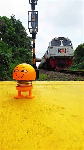 Kereta api tanker full speed😱 #lokomotif #keretaapi #train