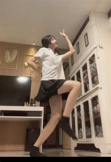 Explore GFRIEND's Nostalgic Hit 'Me Gustas Tu'