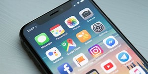 How to add an icon for an iOS app
